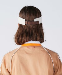 モデル着用画像（ブラウン）