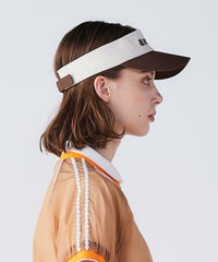 モデル着用画像（ブラウン）