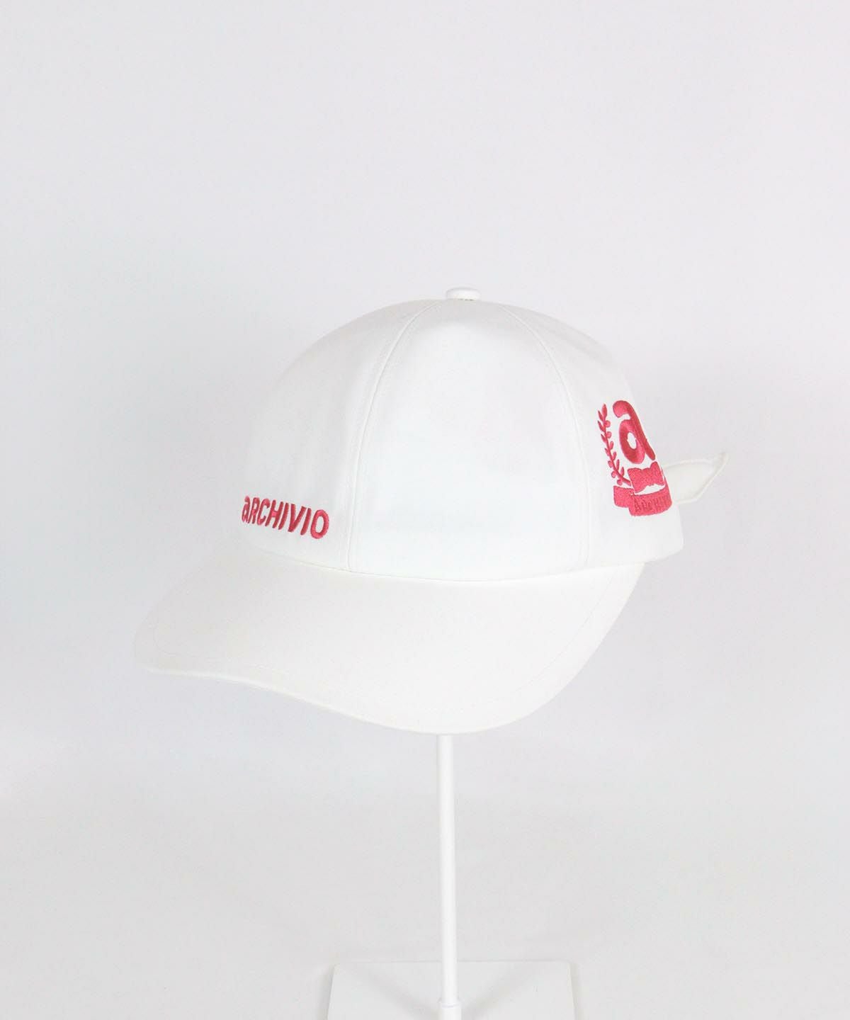 エンブレム刺繍キャップ（ホワイト）