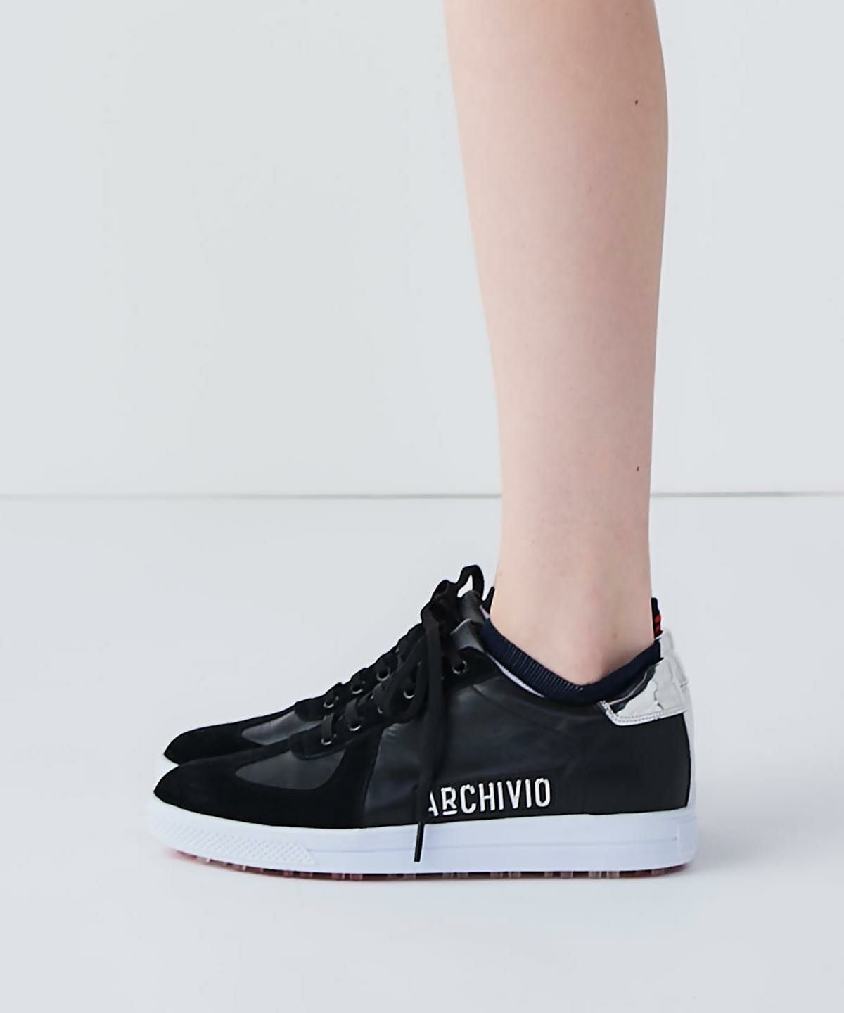 モデル着用画像（ネイビー）