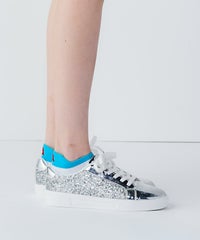 モデル着用画像（ブルー）