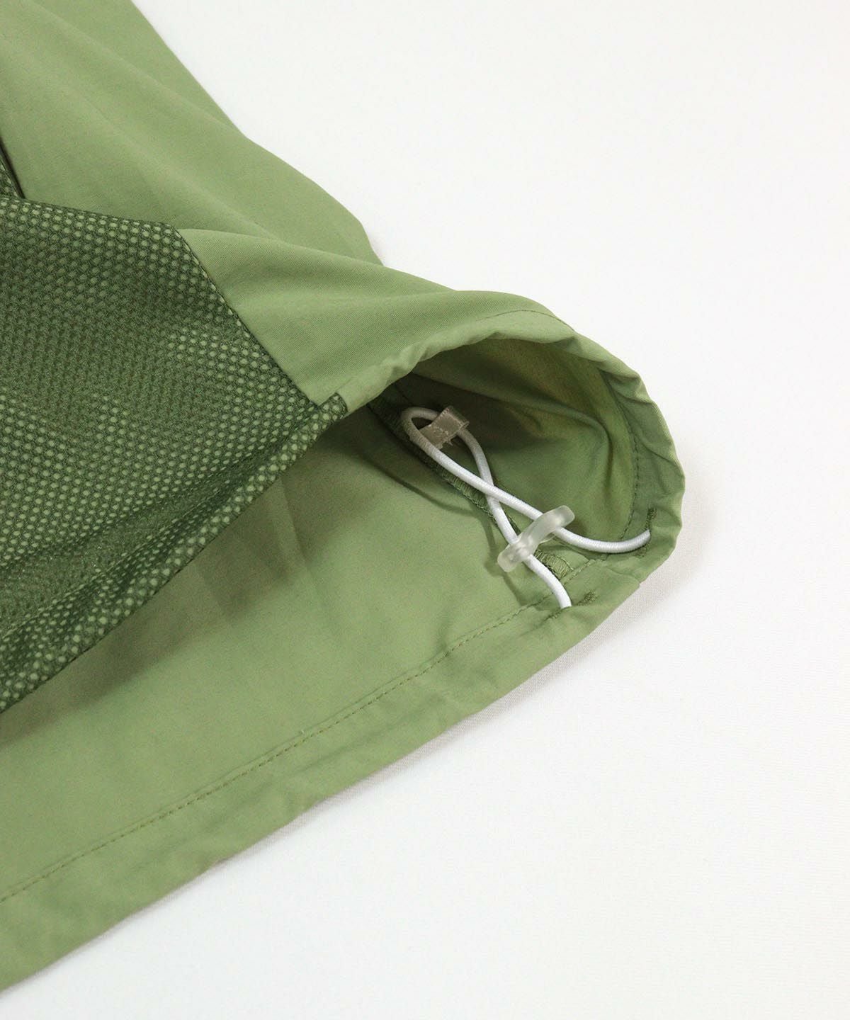 調節紐部分（グリーン）