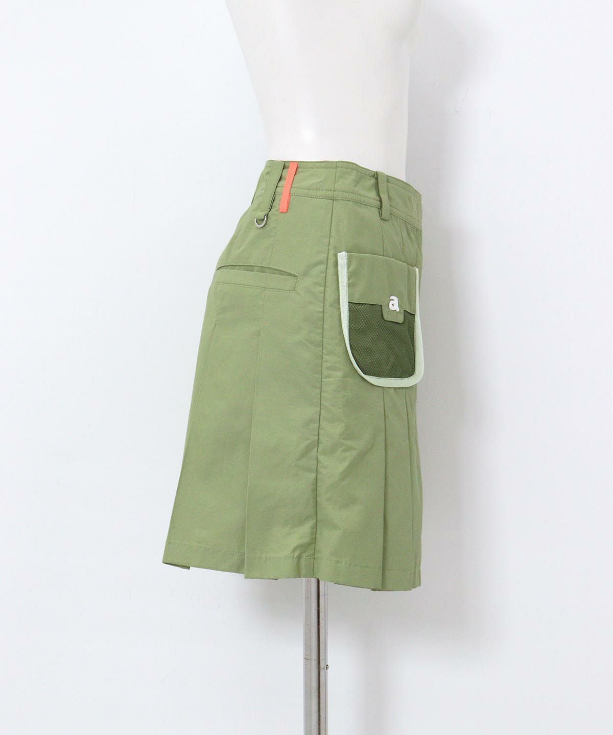 右側(グリーン)