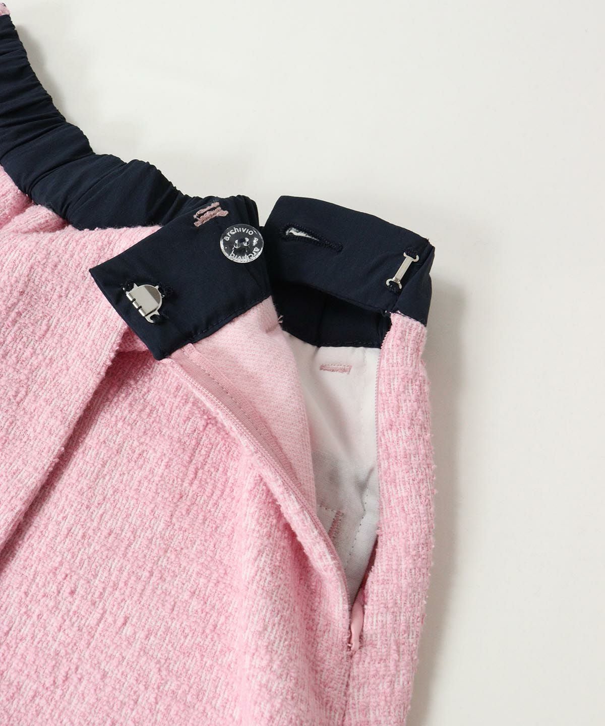 ジップ開閉部（ピンク）