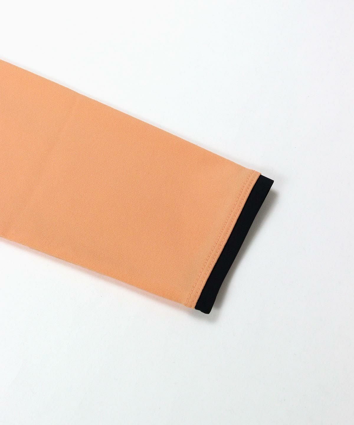 袖口部分(オレンジ)