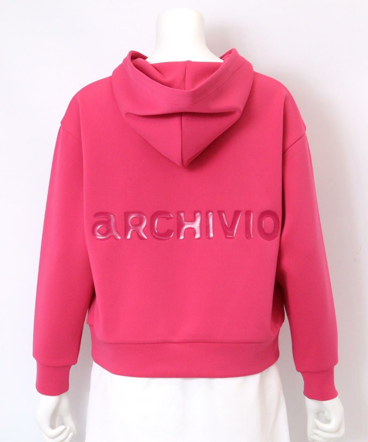 ダンボールパーカー後（ピンク）