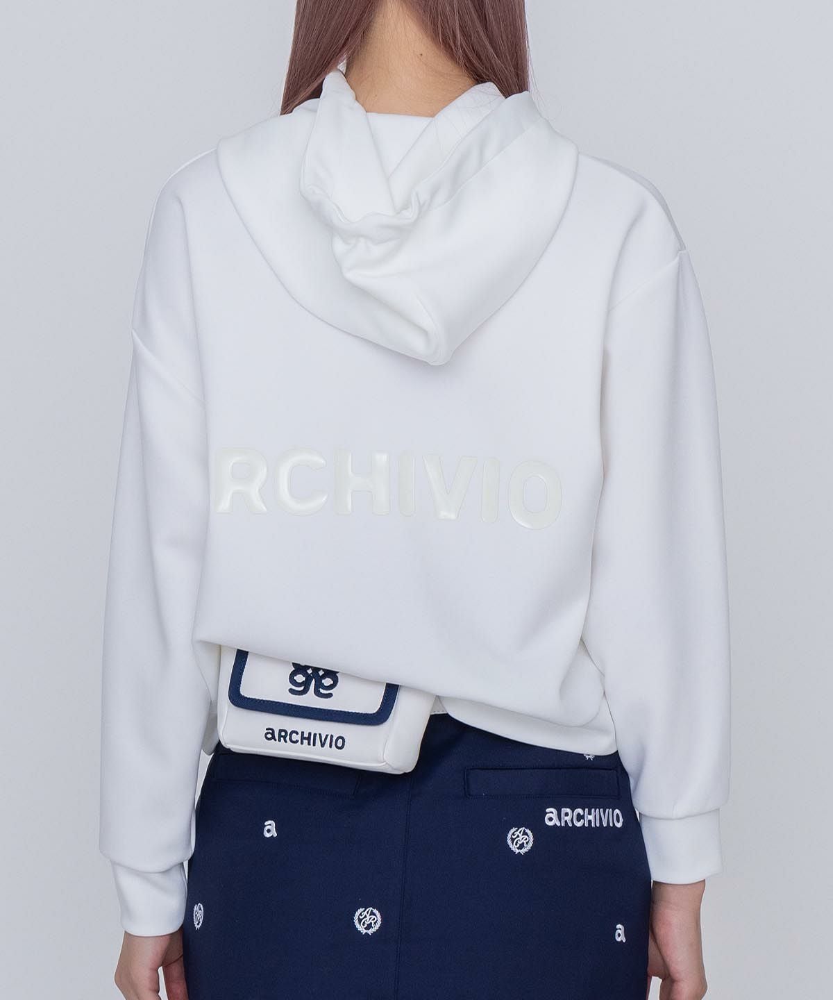 モデル着用画像（ホワイト）