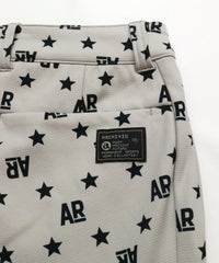 後ポケットロゴデザイン部分（ライトグレー）