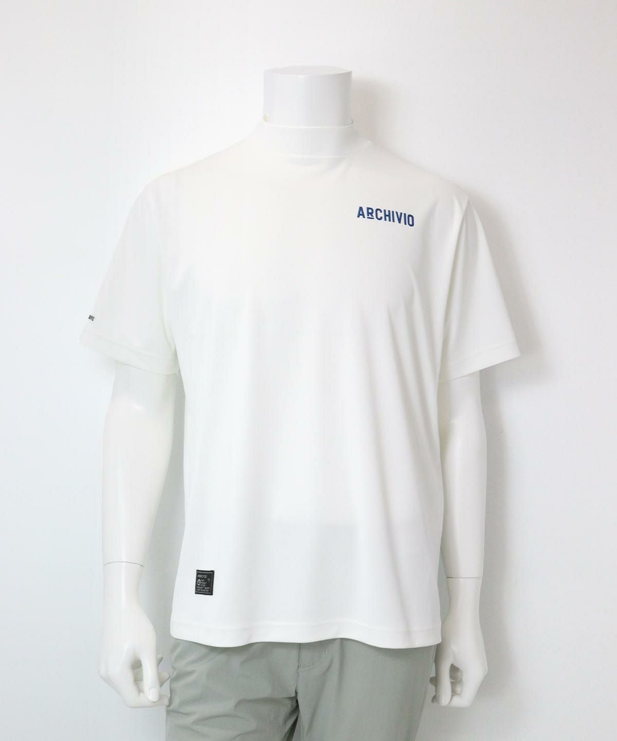 【メンズ】ロゴプリントハイネックプルオーバー（ホワイト）