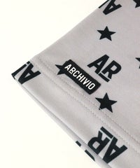 ロゴタグ部分（ライトグレー）