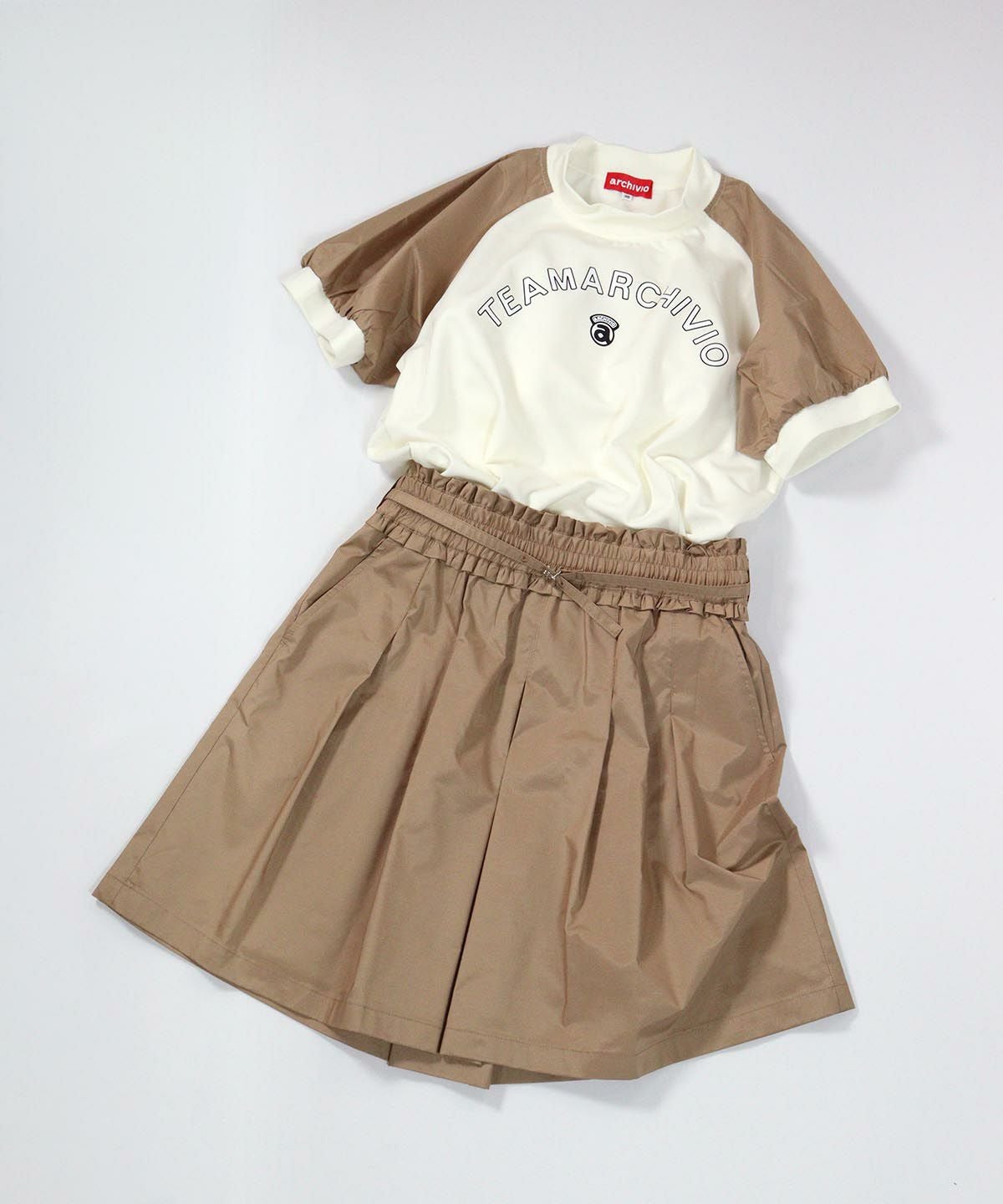 コーディネート画像(ベージュ)