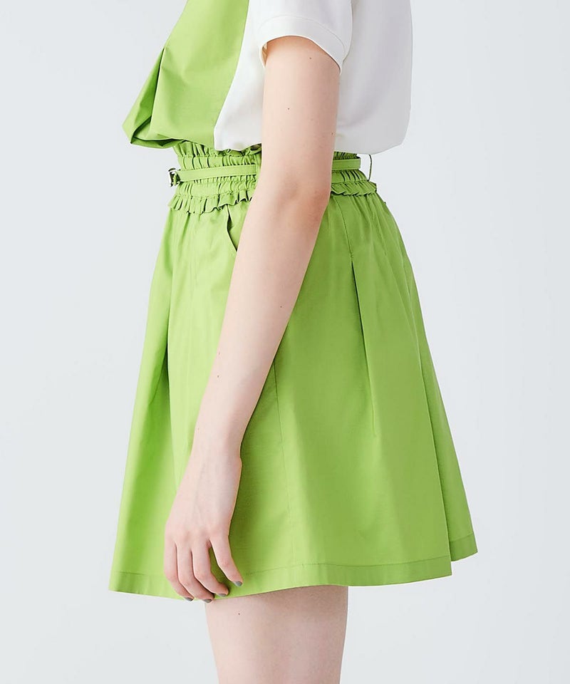 モデル着用画像（ライトグリーン）