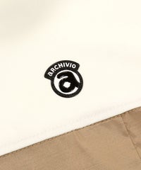 ロゴデザイン部分（ホワイト×ベージュ）