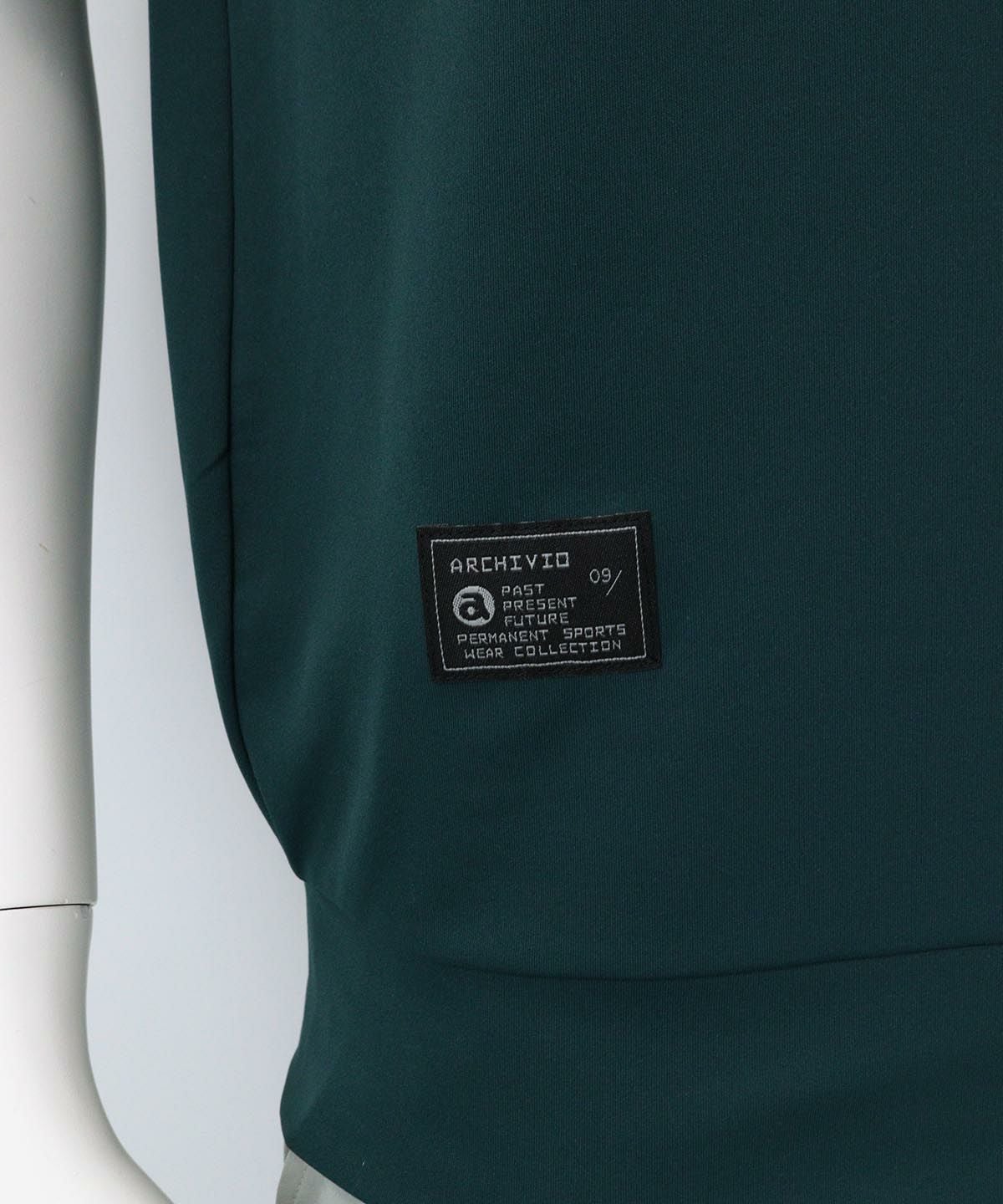 裾ロゴタグ部分(グリーン)