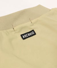 首元後ろロゴ(ベージュ)