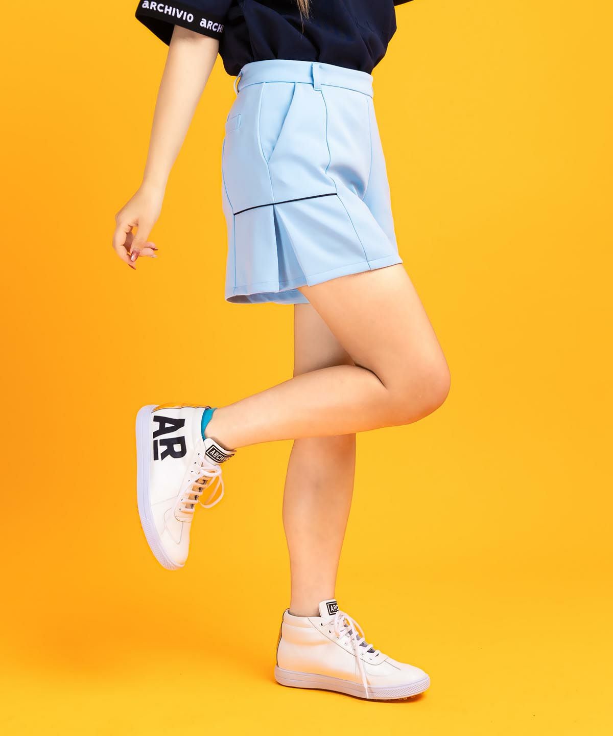 モデル着用画像（ライトブルー）