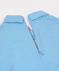 後ろファスナー部分アップ(ライトブルー)