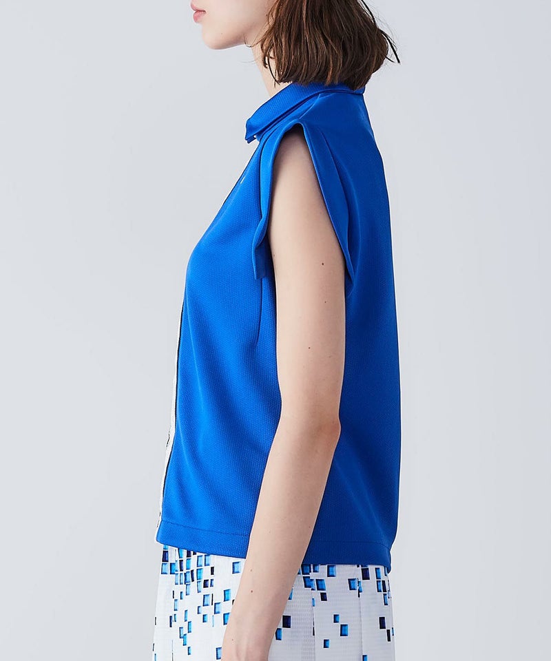 モデル着用画像（ブルー）