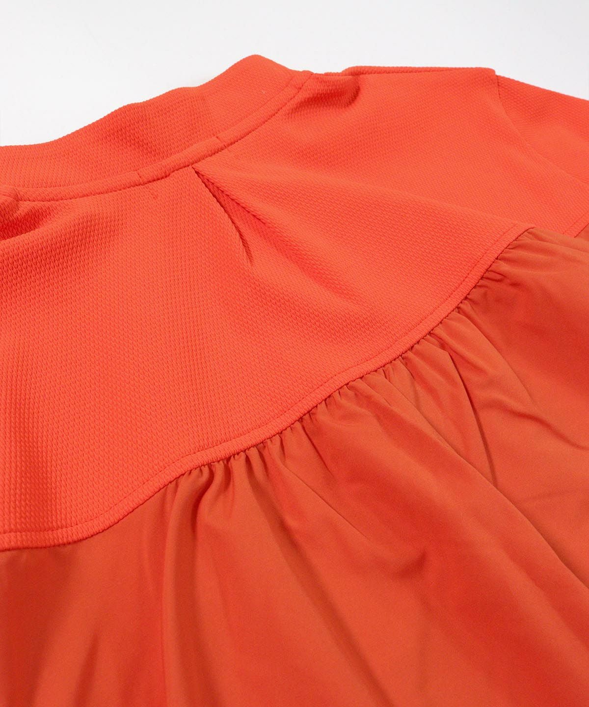 後ろアップ(オレンジ)