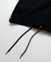 ウエスト部分アップ(ブラック)