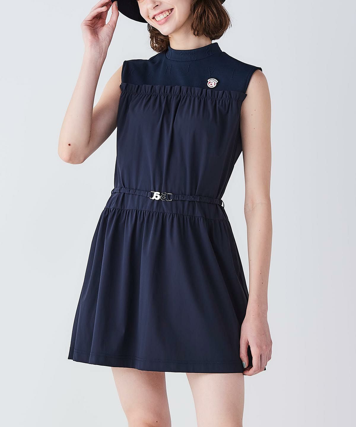 モデル着用画像（ネイビー）