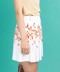 モデル着用画像（ホワイト×レッド）