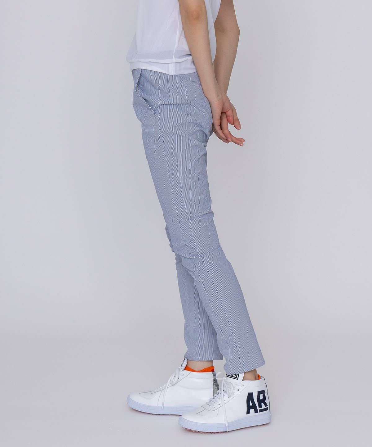 モデル着用画像（ネイビー）