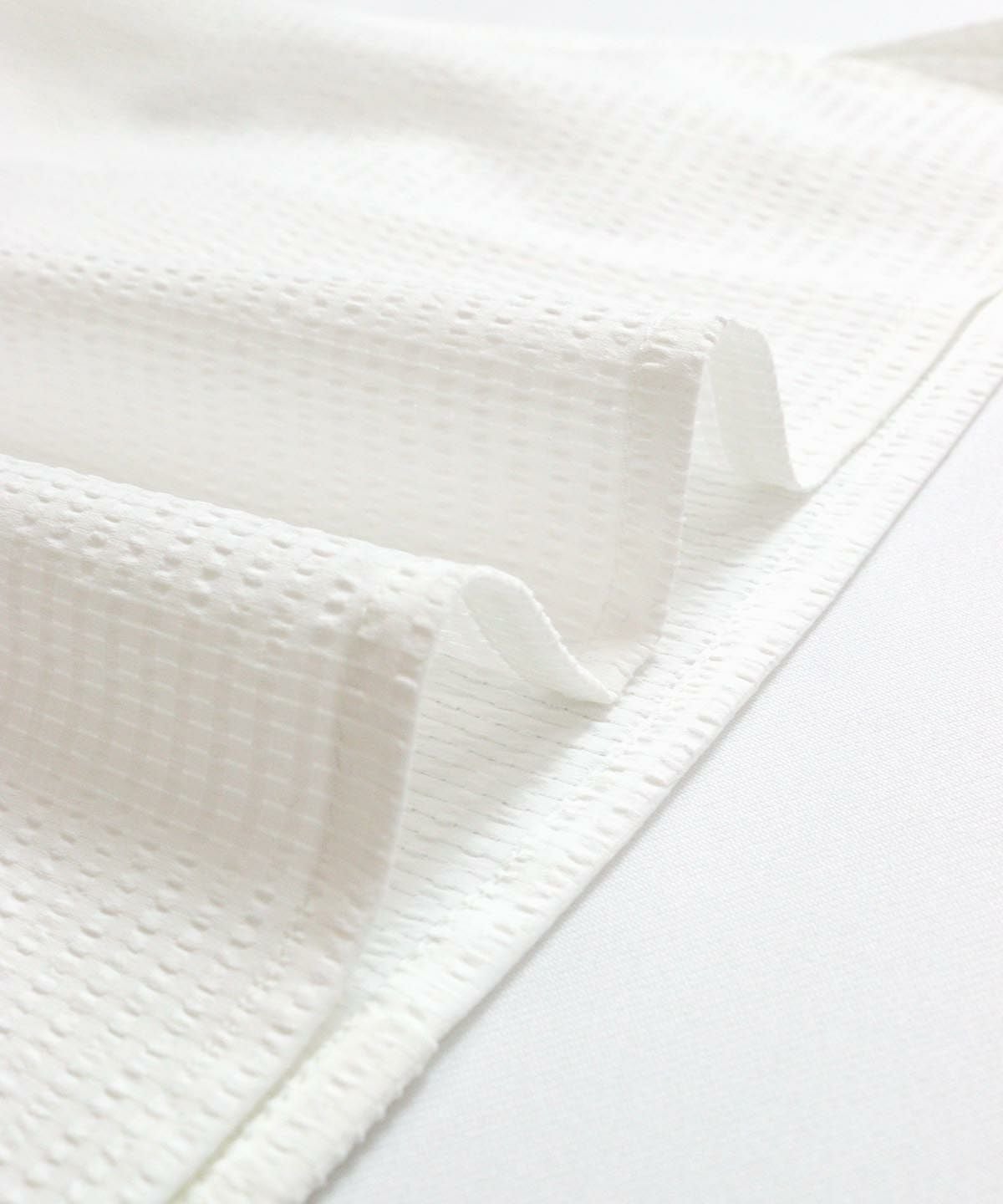 生地感（ホワイト×レッド）