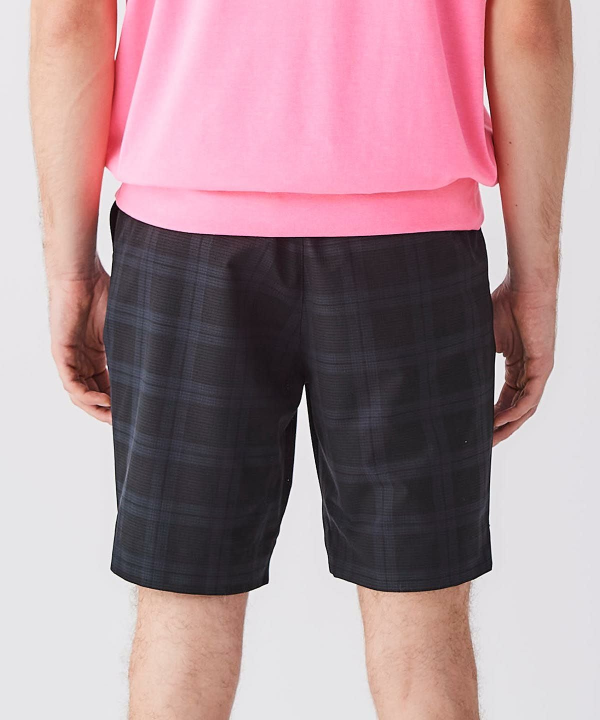 モデル着用画像（ブラック）