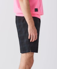 モデル着用画像（ブラック）