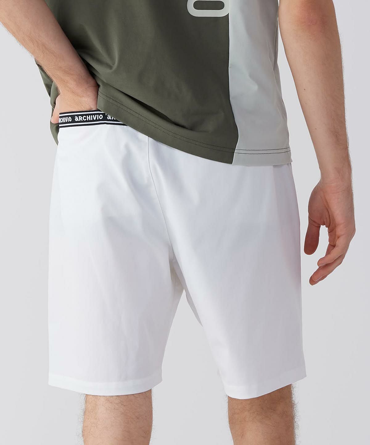 モデル着用画像（ホワイト）