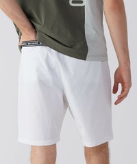 モデル着用画像（ホワイト）