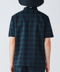 モデル着用画像（グリーン）