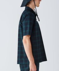 モデル着用画像（グリーン）