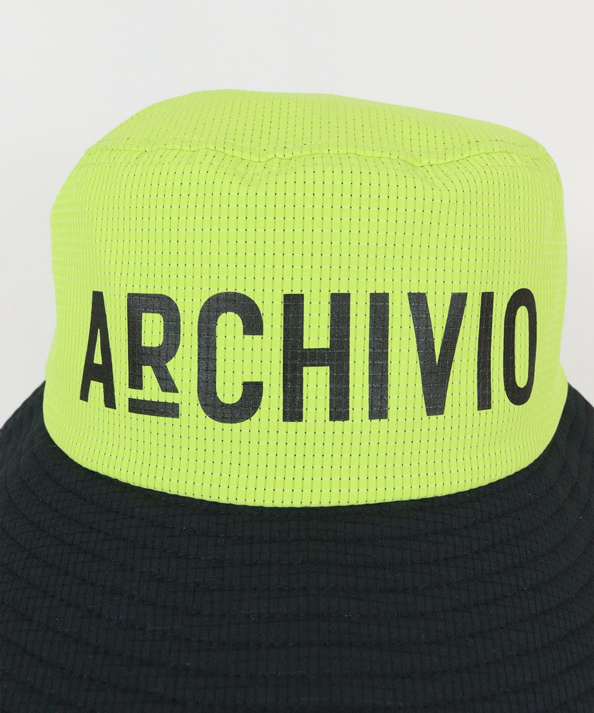 正面ロゴアップ(イエロー)