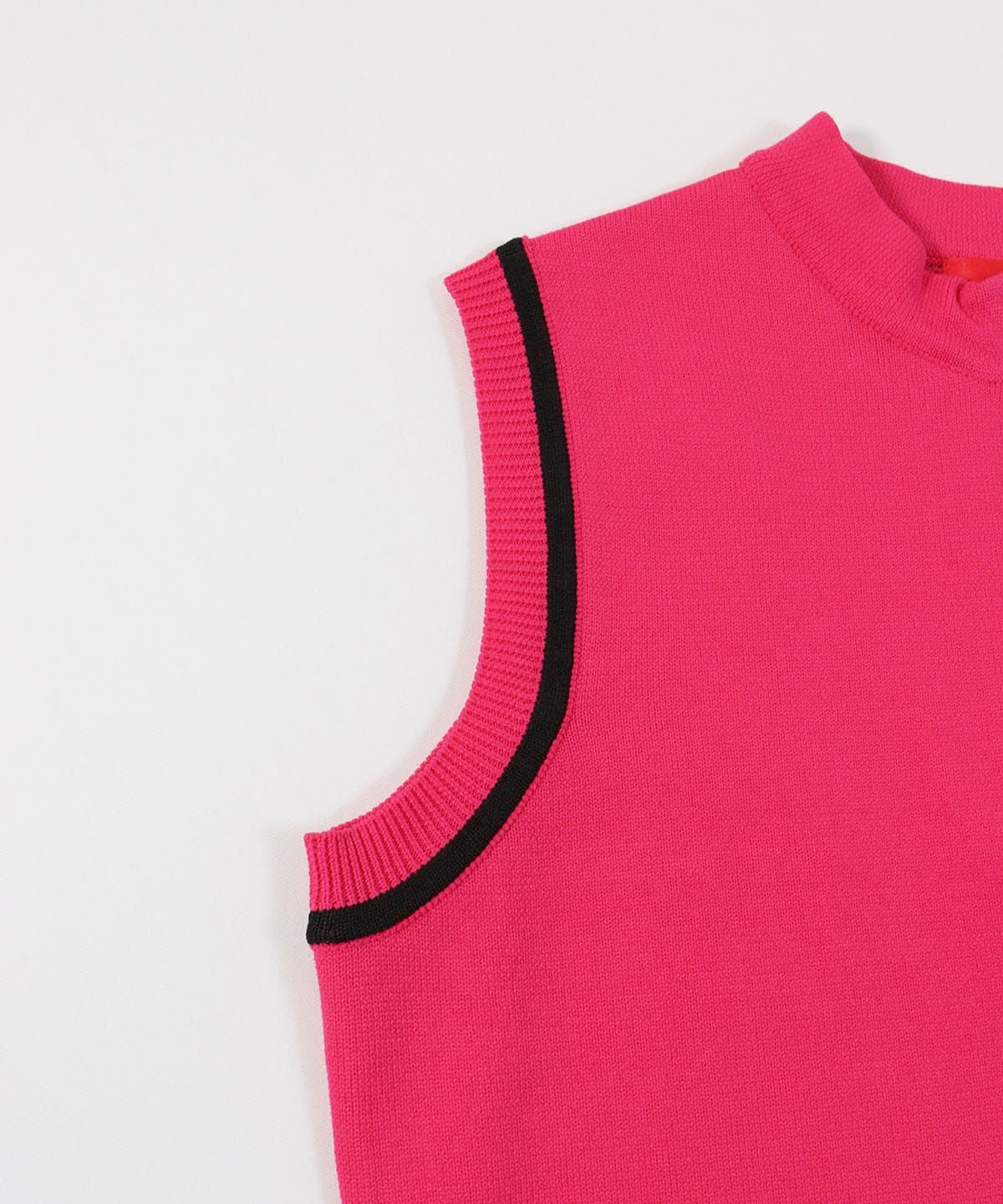 袖ぐり部分（ピンク）