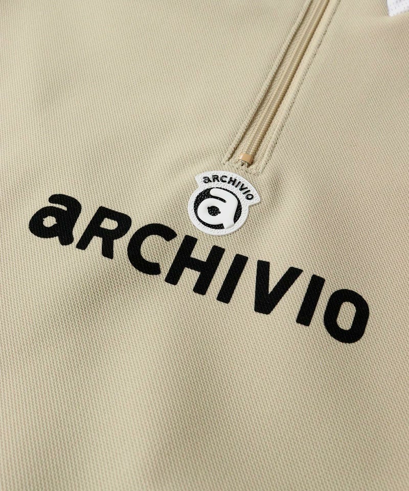 胸元ロゴアップ(ベージュ)