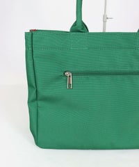 後ファスナー部分（グリーン）