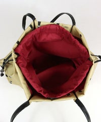 内側部分（ベージュ）