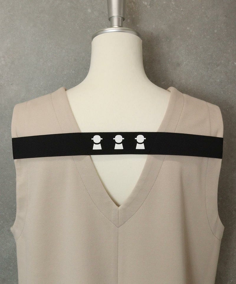 背中デザイン部分（ベージュ）