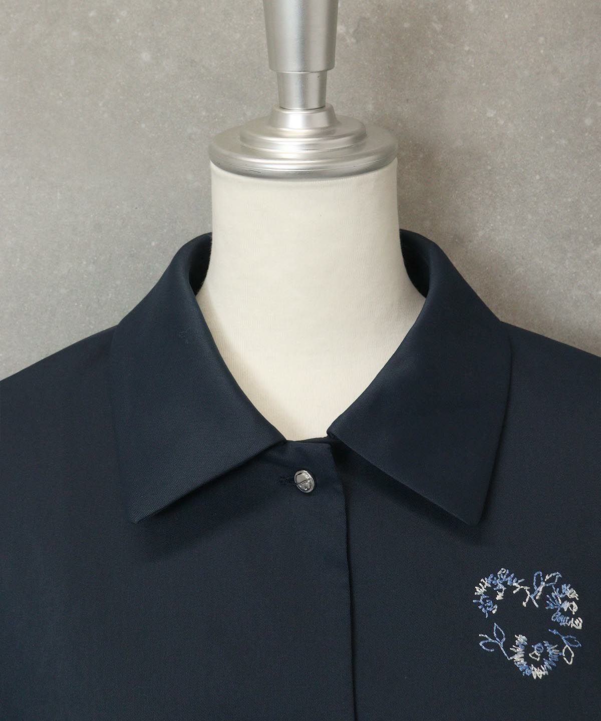 襟元部分（ネイビー）