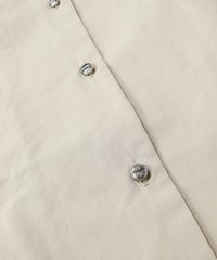 ボタン部分（ベージュ）