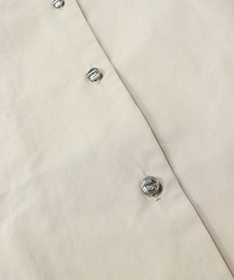 ボタン部分（ベージュ）