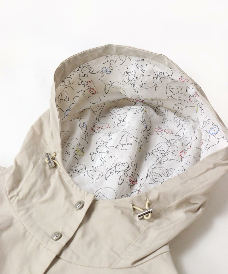 フード裏地部分（ベージュ）