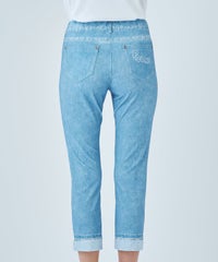 モデル着用画像（ライトブルー）