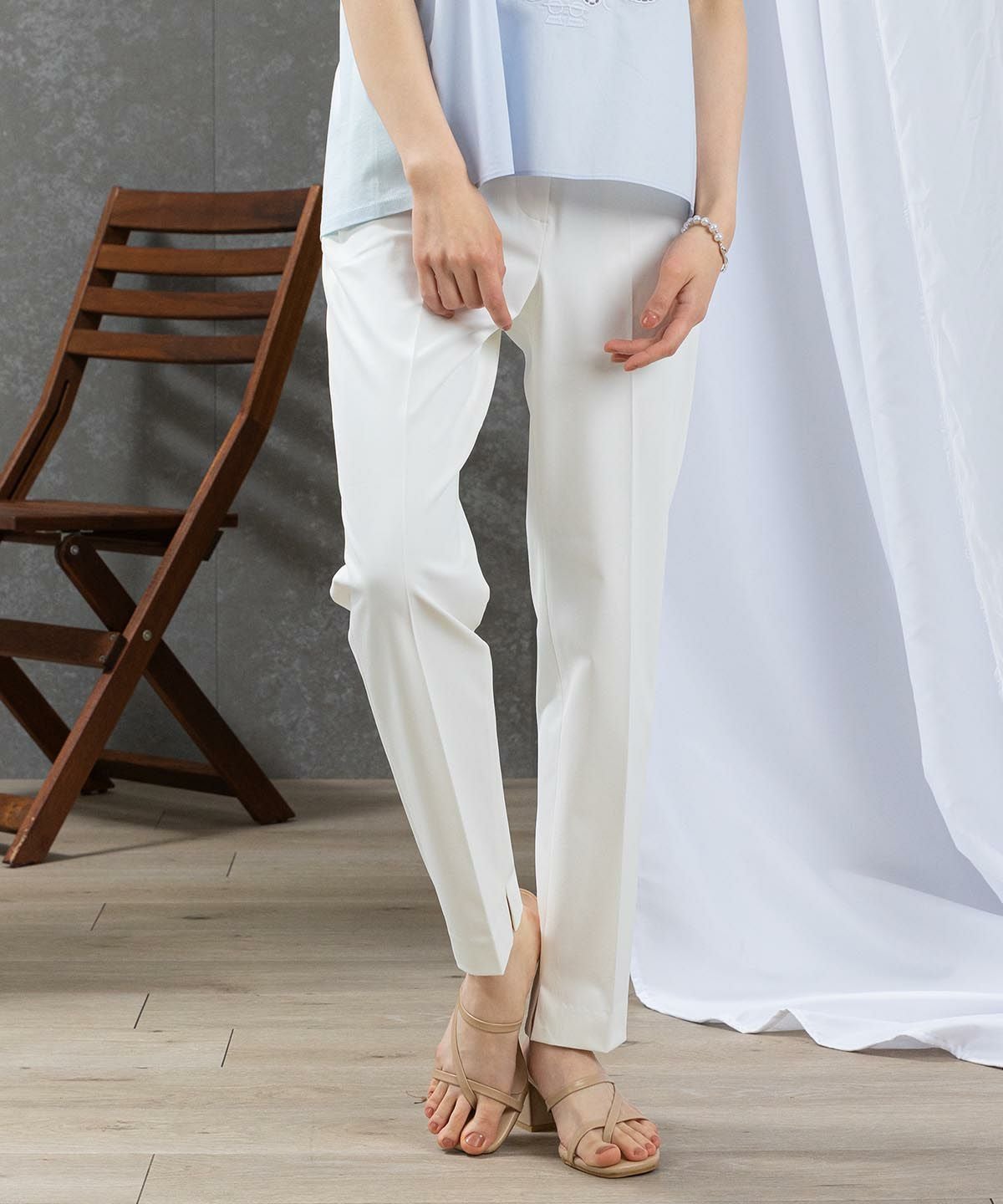 モデル着用画像(ホワイト)