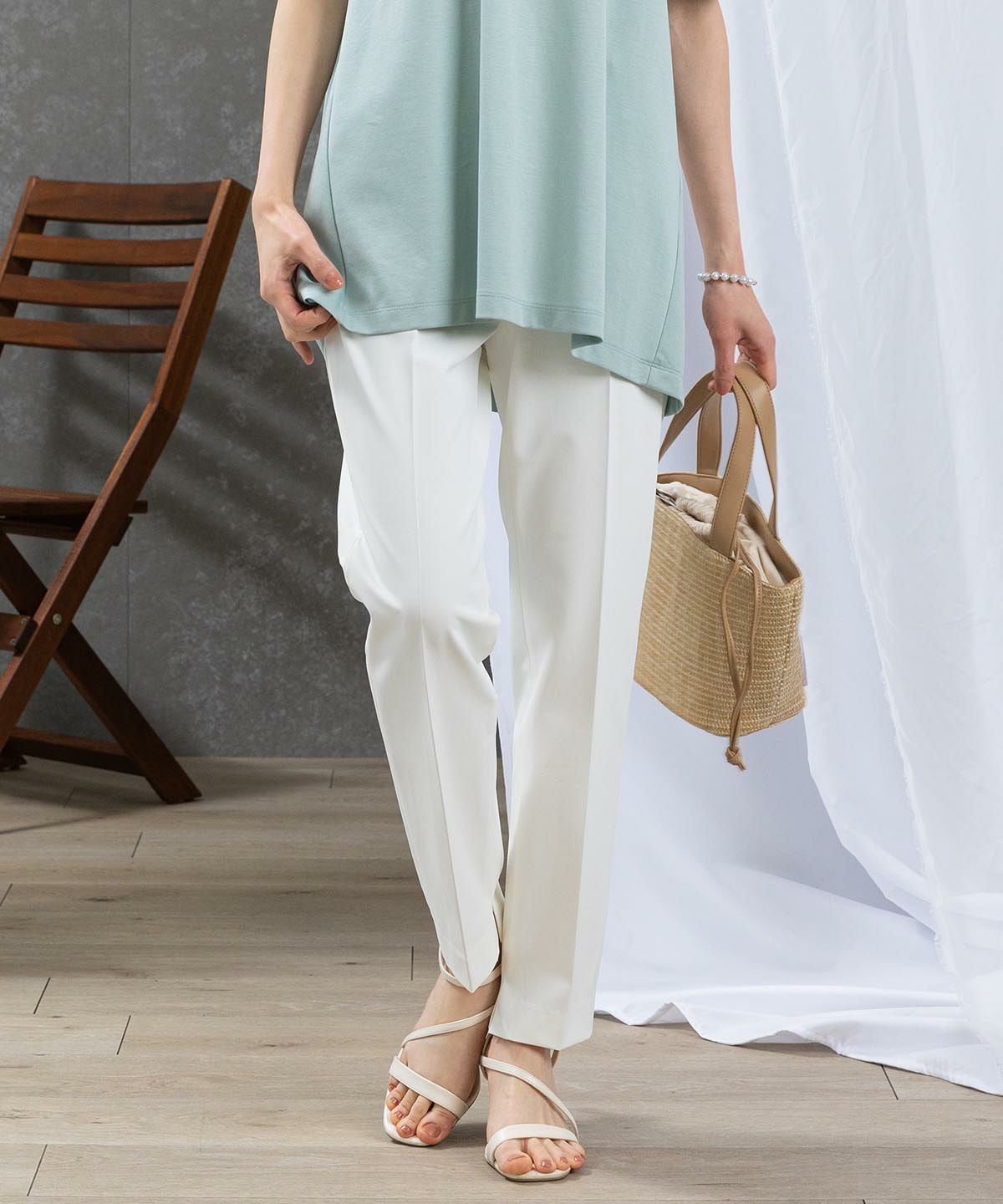 モデル着用画像(ホワイト)