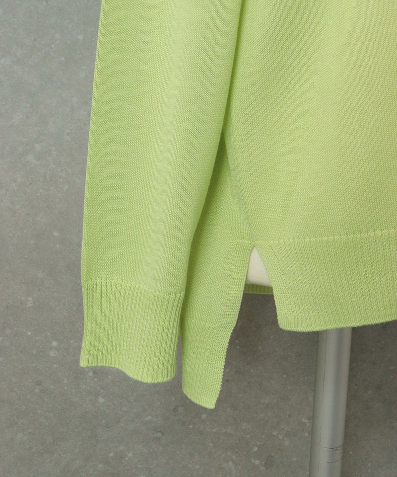 裾スリット部分（ライトグリーン）