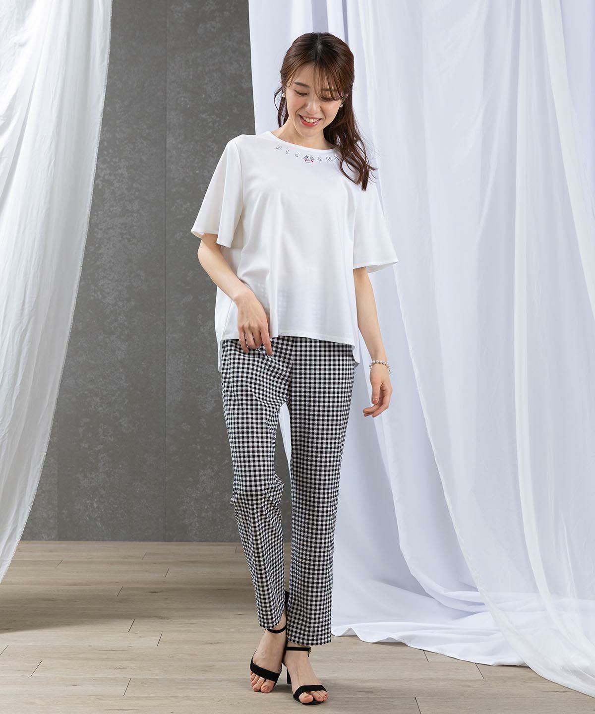 モデル着用画像(ホワイト)