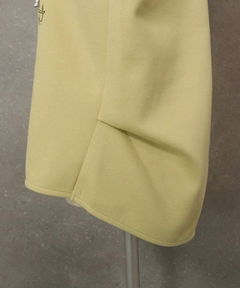 タック部分（イエロー）